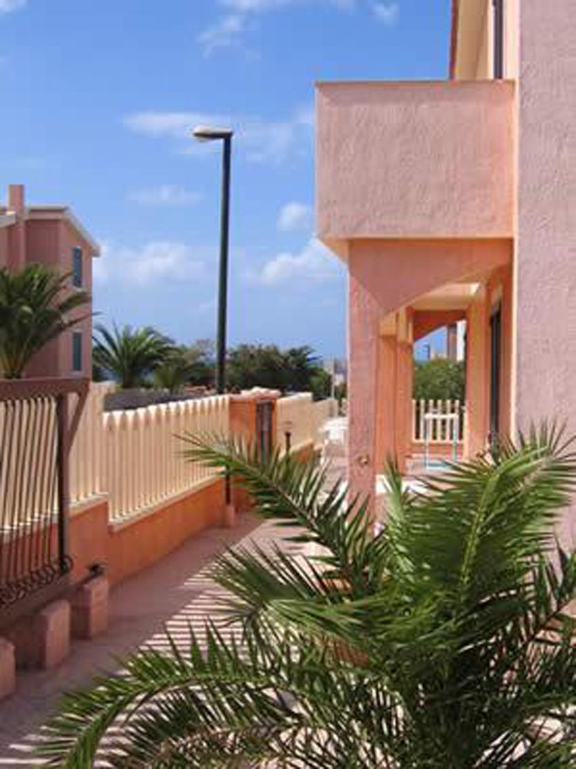 Residenza Sul Mare Aparthotel Valledoria  Exteriör bild